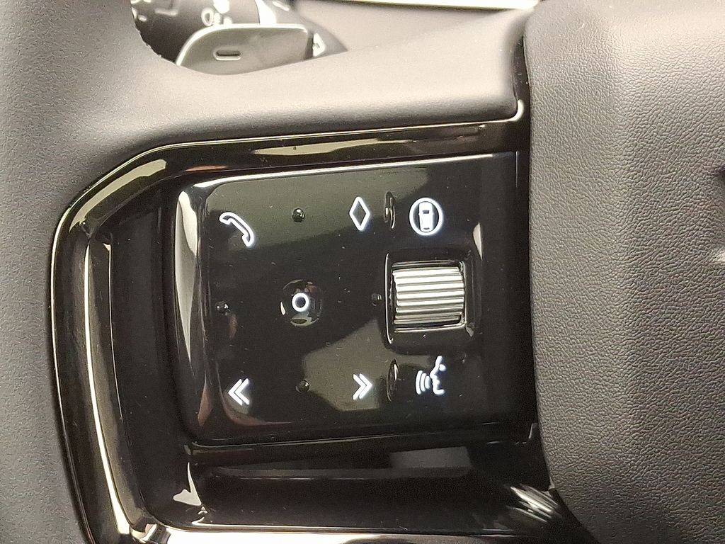 Thumbnail: 2026 Land Rover Range Rover Evoque - 23