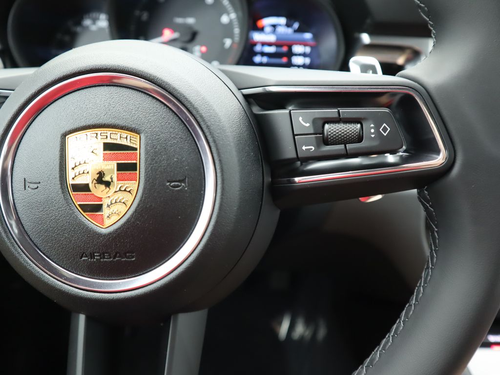 Thumbnail: 2024 Porsche Macan - 15