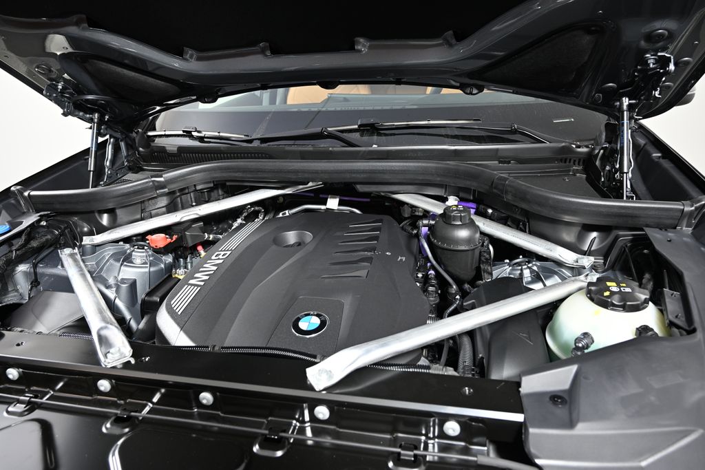 Thumbnail: 2026 BMW X5 - 27