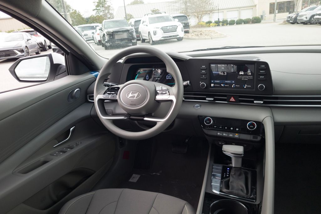 New 2026 White Hyundai Blue image 18