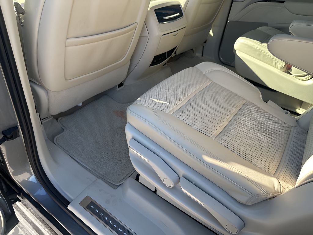 Used Car 2022 Cadillac Escalade  Sport Platinum For Sale Under $80,000 In Austin, Texas