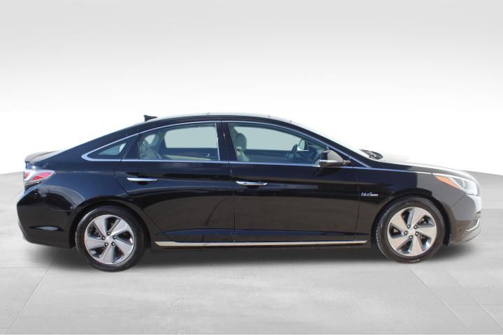 Used Car 2016 Hyundai Sonata Hybrid  Limited For Sale Under $12,000 In Georgetown, Texas
