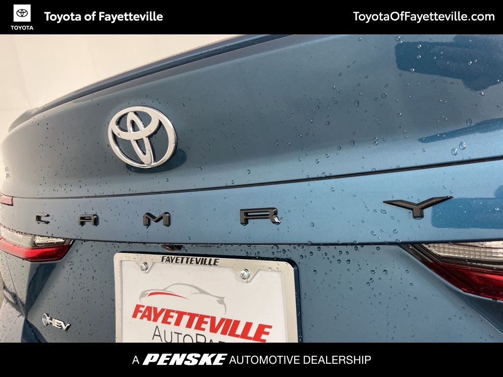 2025 Toyota Camry SE 3