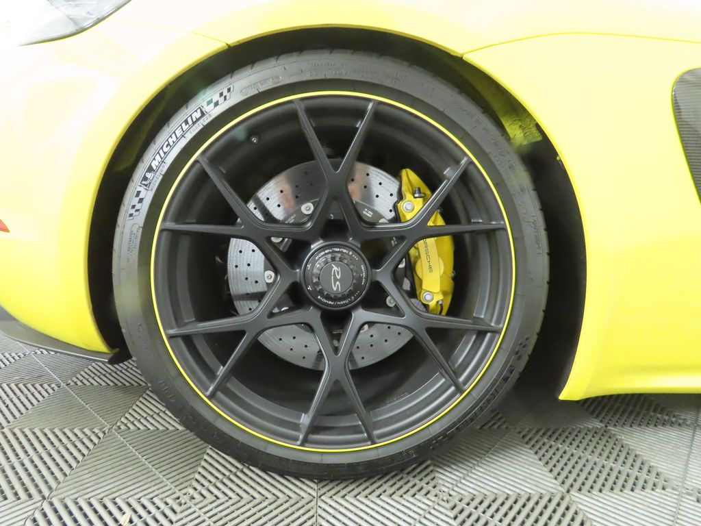 2024 Porsche   28