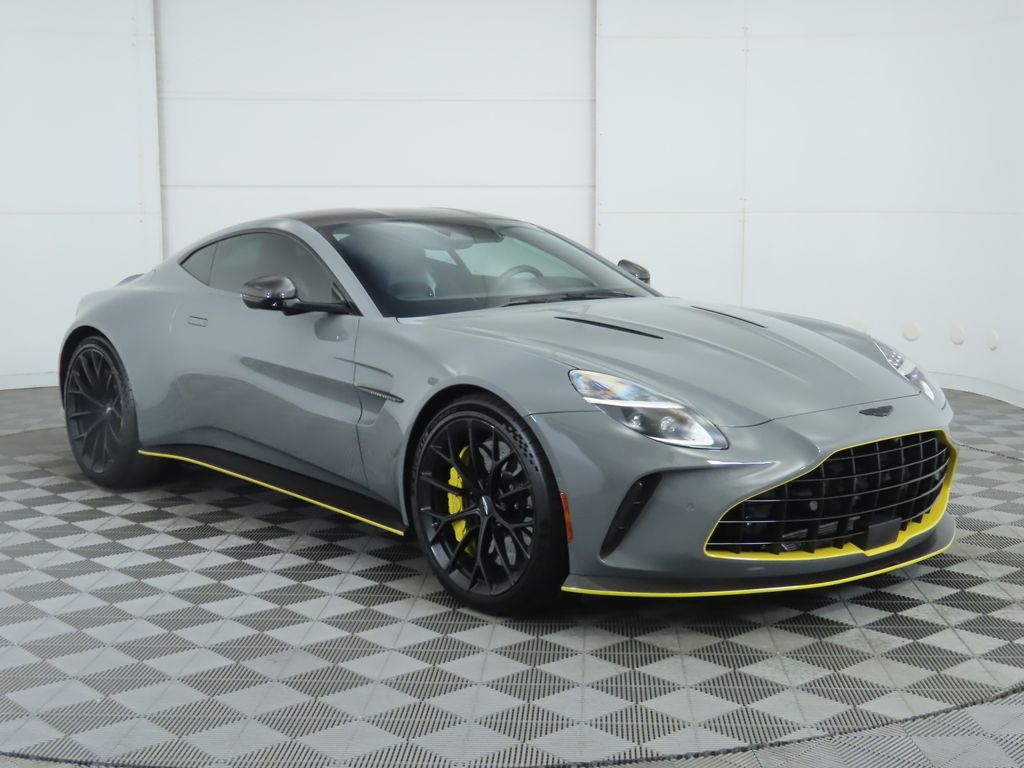 Thumbnail: 2025 Aston Martin Vantage - 3