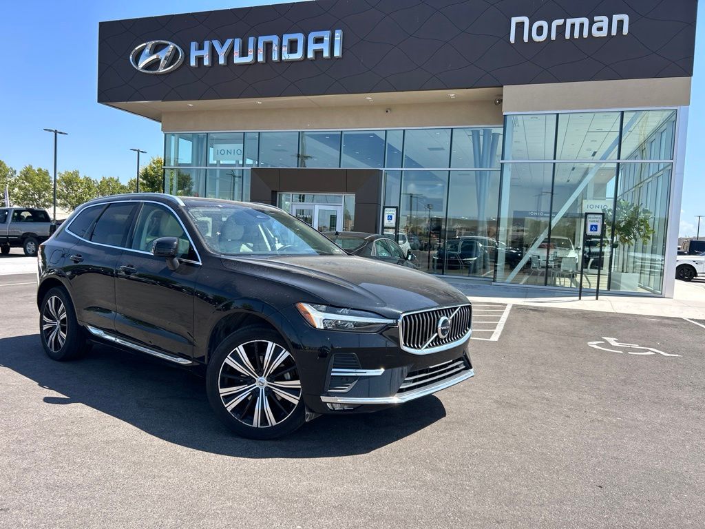  2023 Volvo XC60 B5 Ultimate Bright Theme AWD   