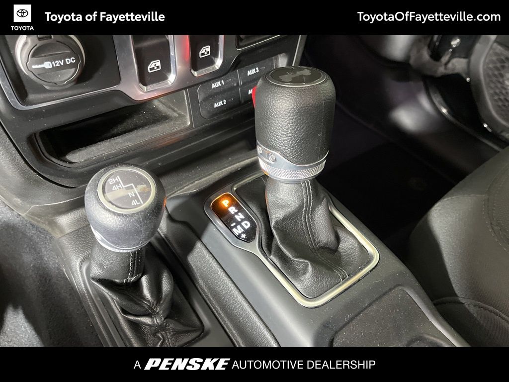 Thumbnail: 2022 Jeep Wrangler - 23