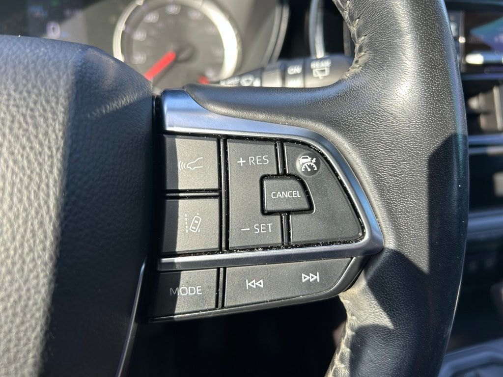 2021 Toyota Highlander LE 26