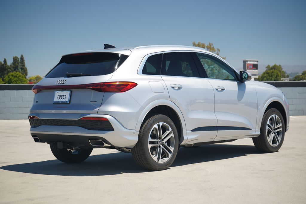 Thumbnail: 2026 Audi Q5 - 4