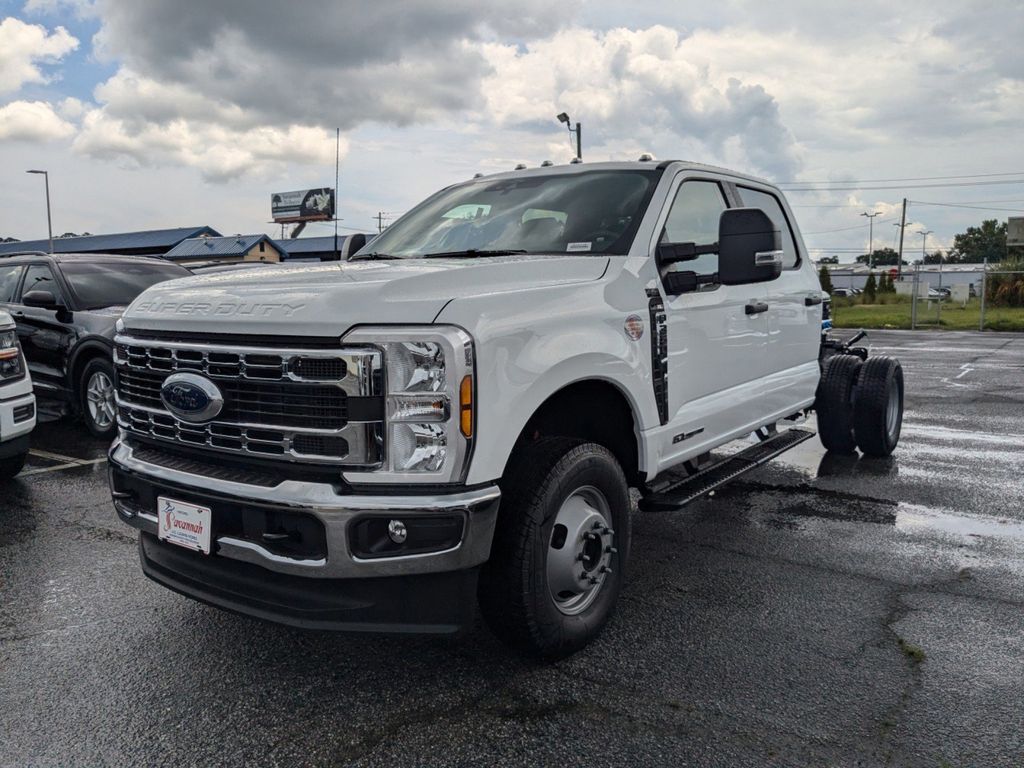 2025 Ford F-350 Super Duty XL