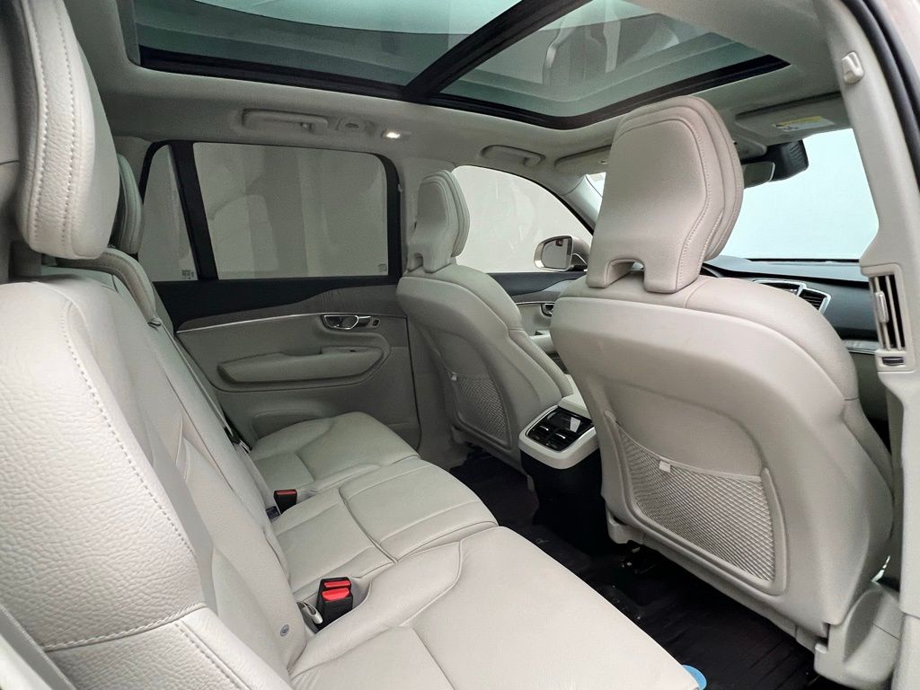 Thumbnail: 2023 Volvo XC90 - 8