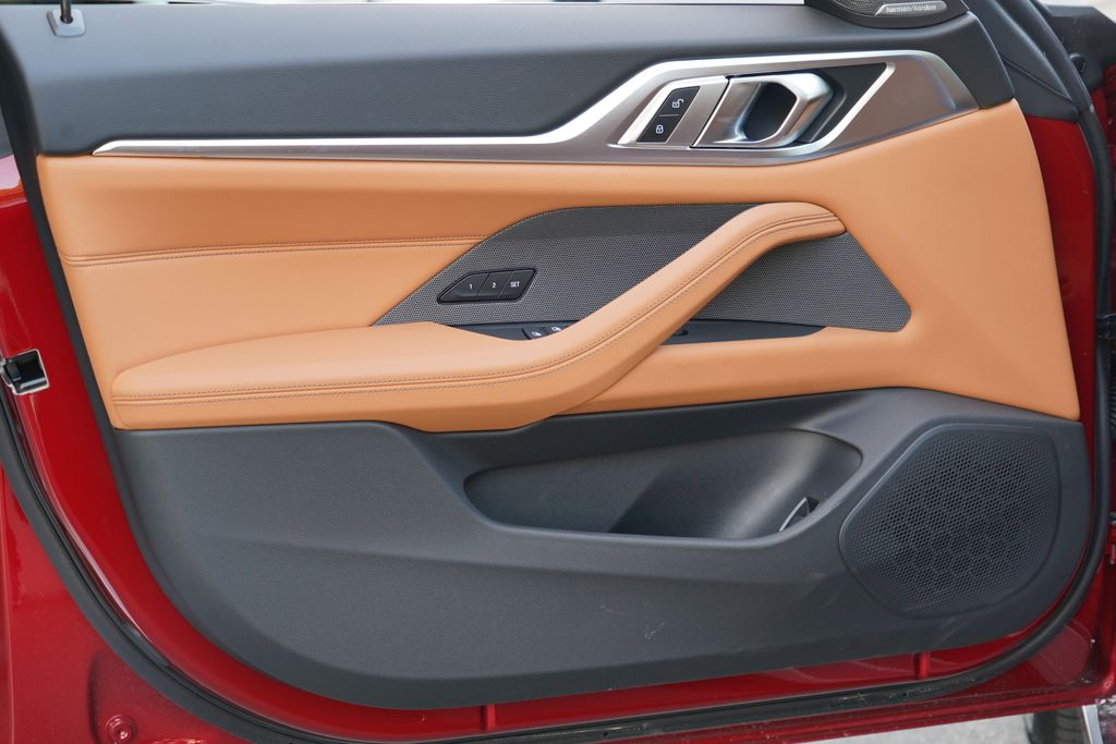 Thumbnail: 2026 BMW i4 - 9
