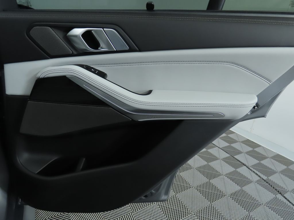 Thumbnail: 2026 BMW X5 - 28