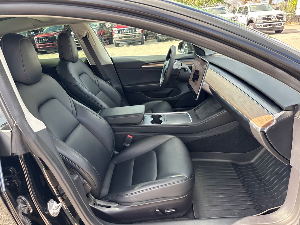 Used 2022  Tesla Long Range image 23