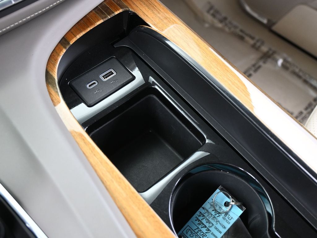 Used 2021 Black Raven Cadillac Sport Platinum image 35