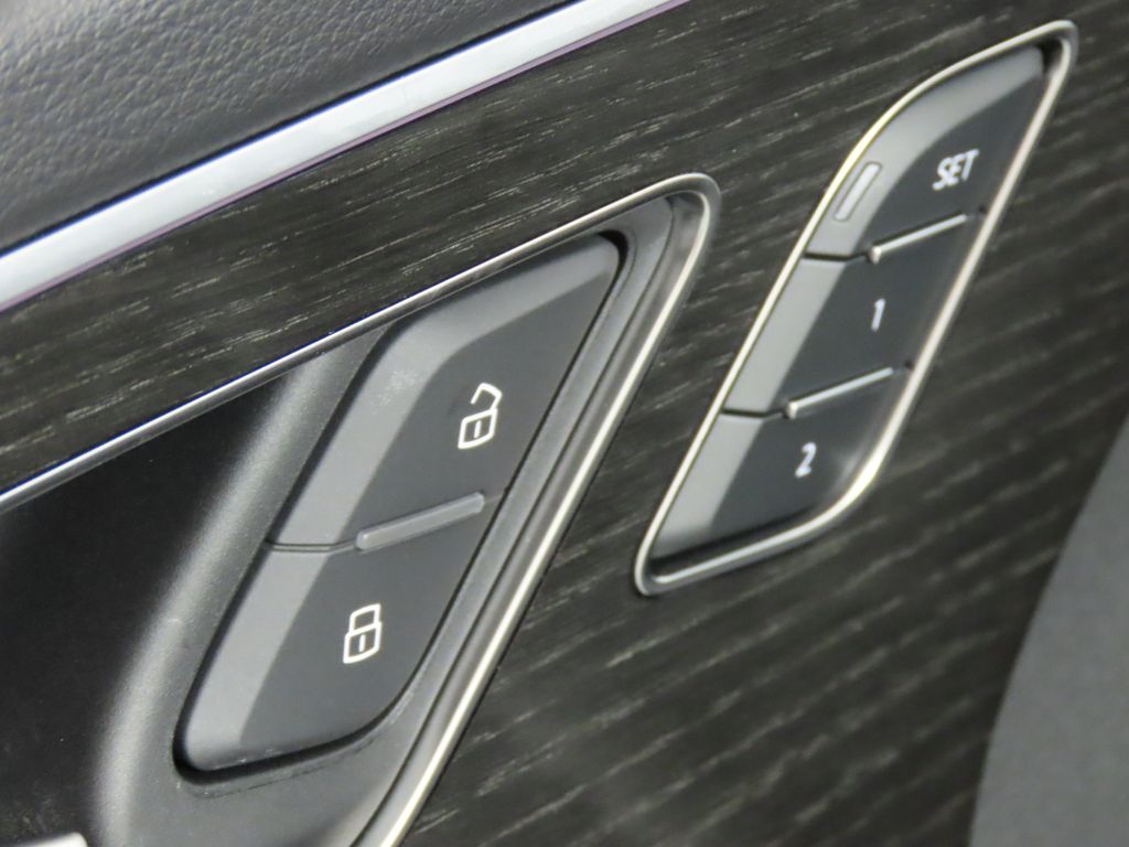 Thumbnail: 2026 Audi Q7 - 27