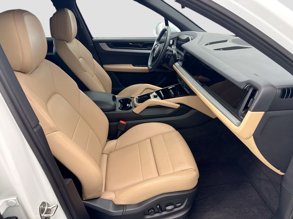 Thumbnail: 2025 Porsche Cayenne - 22