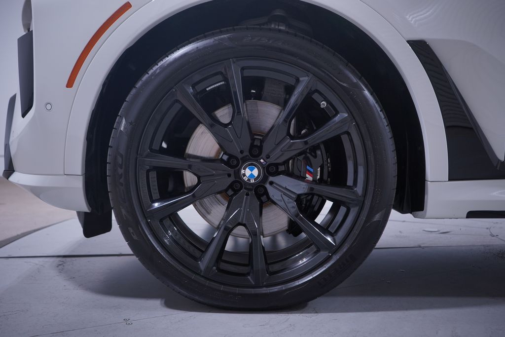 Thumbnail: 2024 BMW X7 - 2