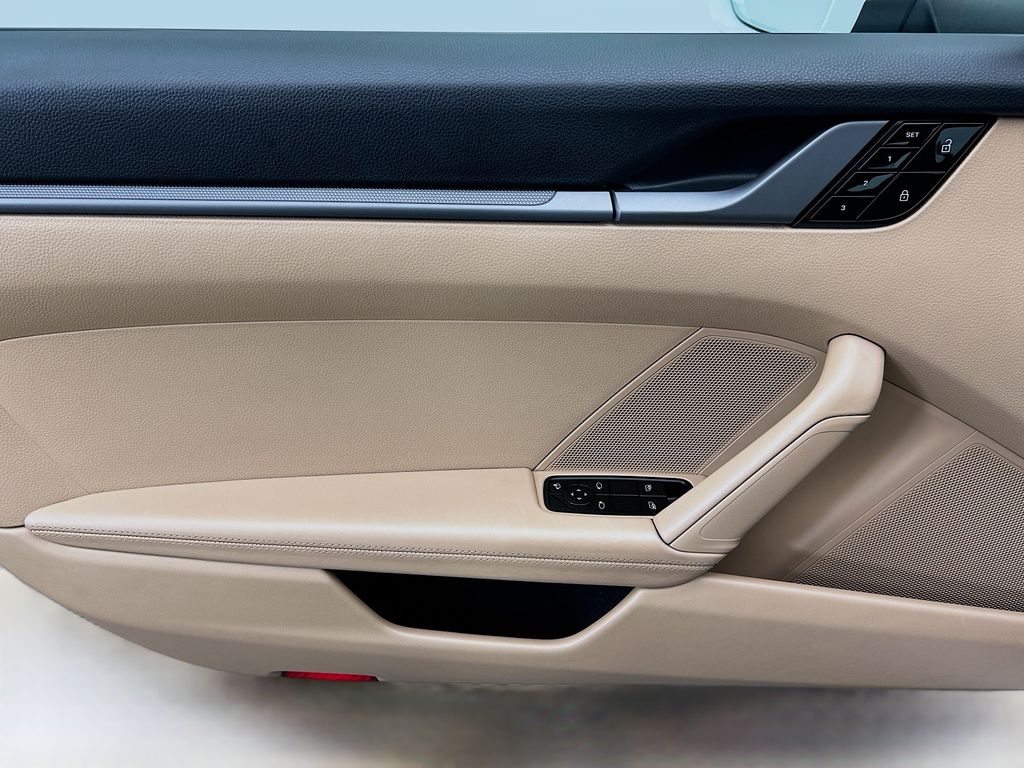 Thumbnail: 2021 Porsche 911 - 25