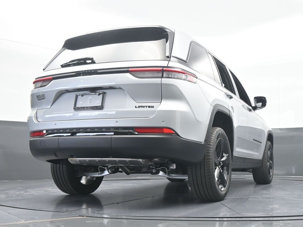 New 2025 Silver Zynith Jeep Limited image 54