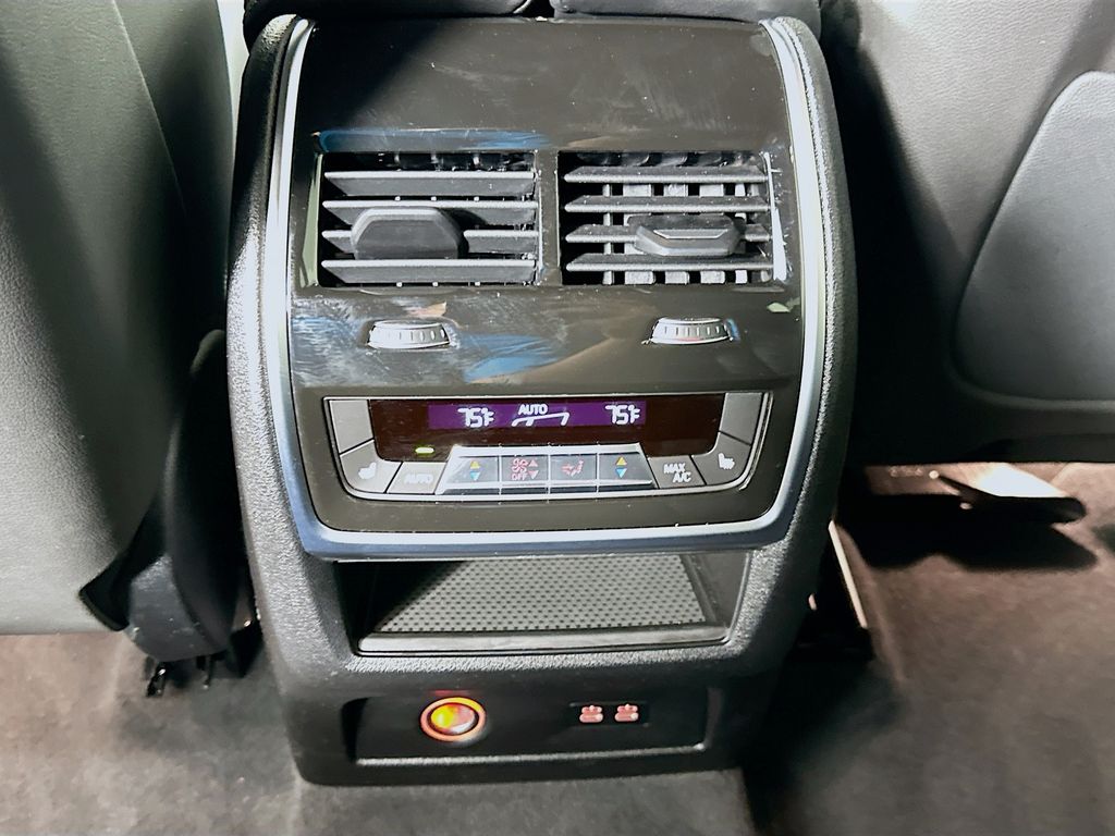 Thumbnail: 2025 BMW X7 - 26