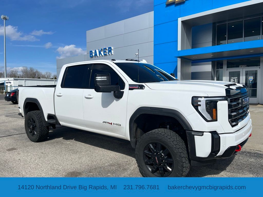 Summit White 2024 GMC Sierra 2500HD AT4 Crew Cab 4WD Pickup Truck Four-Wheel Drive Automatic