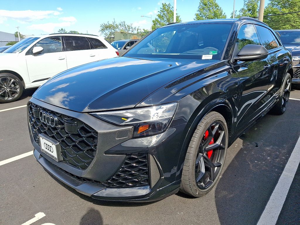 2025 Audi RS Q8 4.0T -
                Vienna, VA