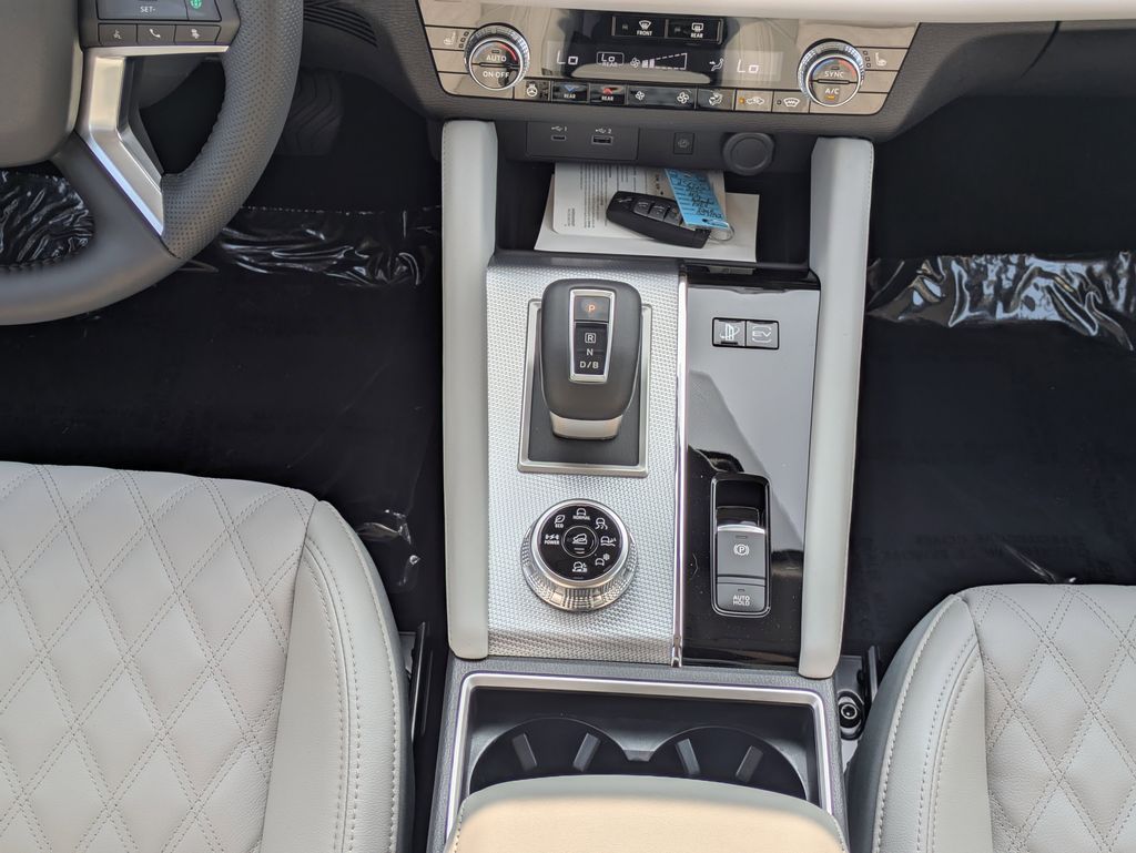 2025 Mitsubishi Outlander Plug-in Hybrid Platinum Edition - Photo 20