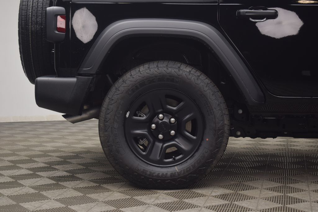 new 2026 Jeep Wrangler car, priced at $39,386