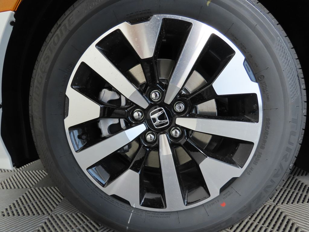 2025 Honda Odyssey EX-L 29