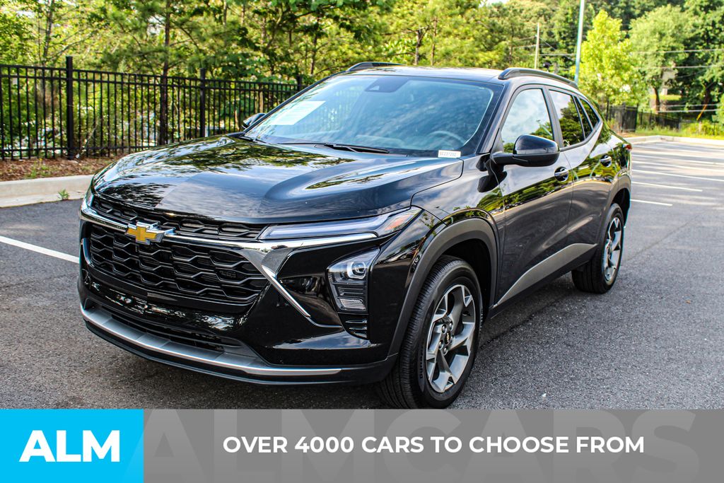 Used 2025 Black Chevrolet LT image 3
