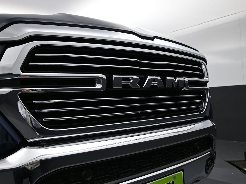 2019 Ram 1500 Laramie Crew Cab 4x4 5'7" Box