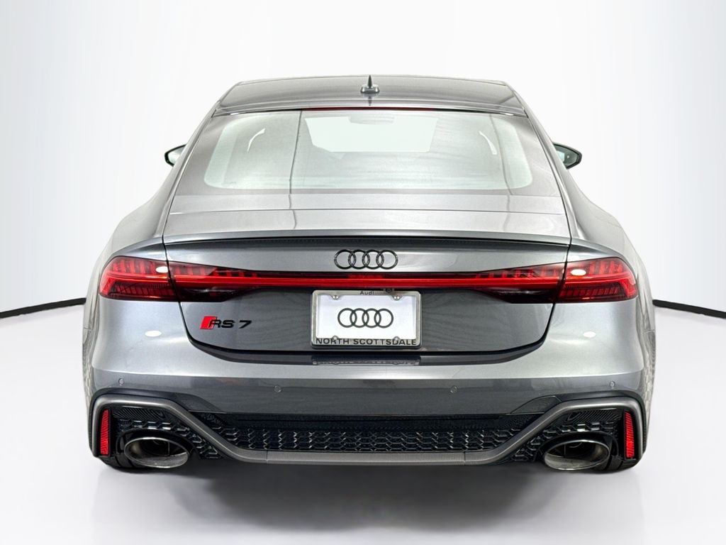 Thumbnail: 2026 Audi RS 7 - 6