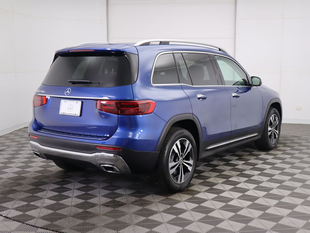 2025 Mercedes-Benz GLB 250 5