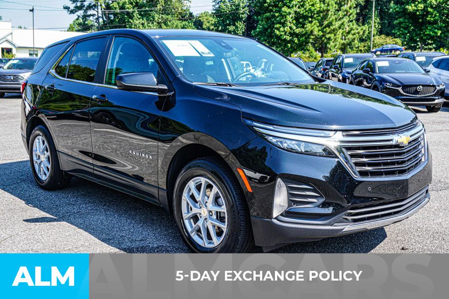 2024 Chevrolet Equinox LT photo 2