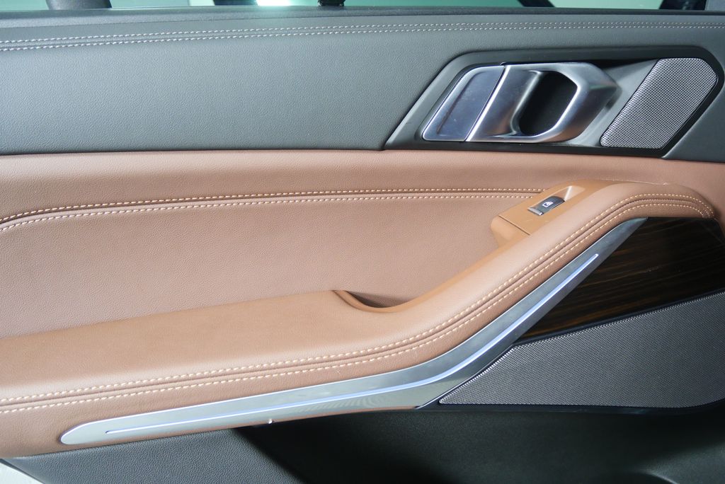 Thumbnail: 2024 BMW X5 - 14