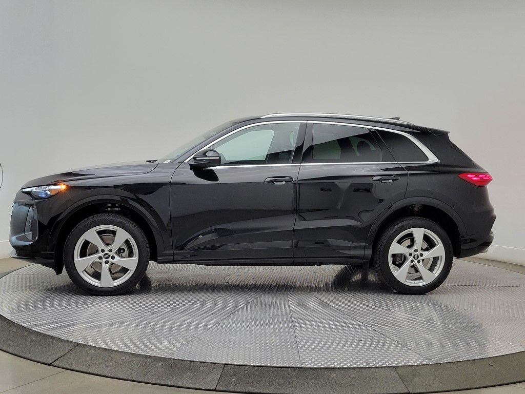 Thumbnail: 2025 Audi Q5 - 3