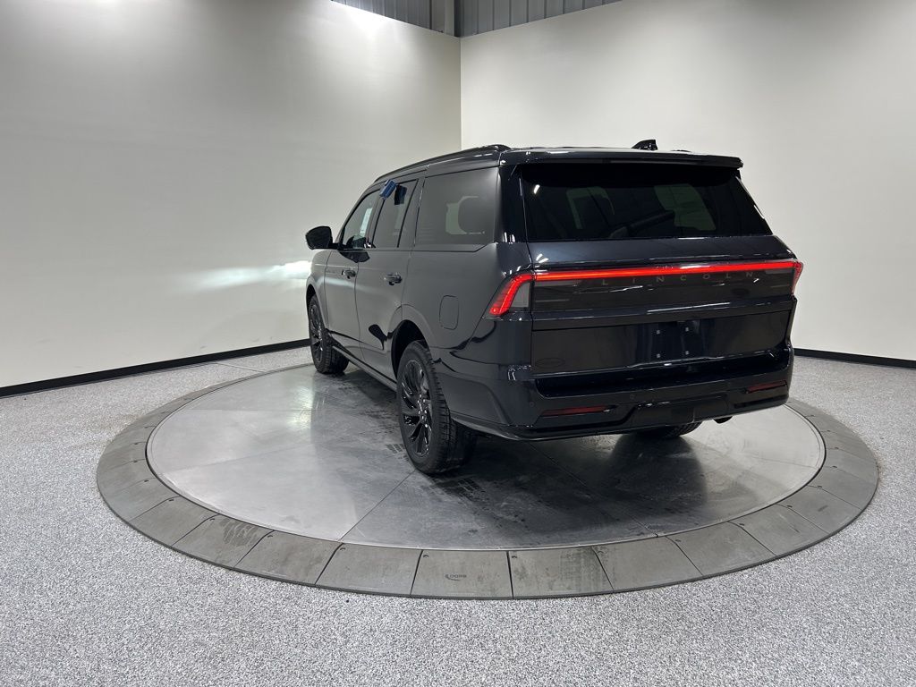 new 2026 Lincoln Navigator car, priced at $106,480