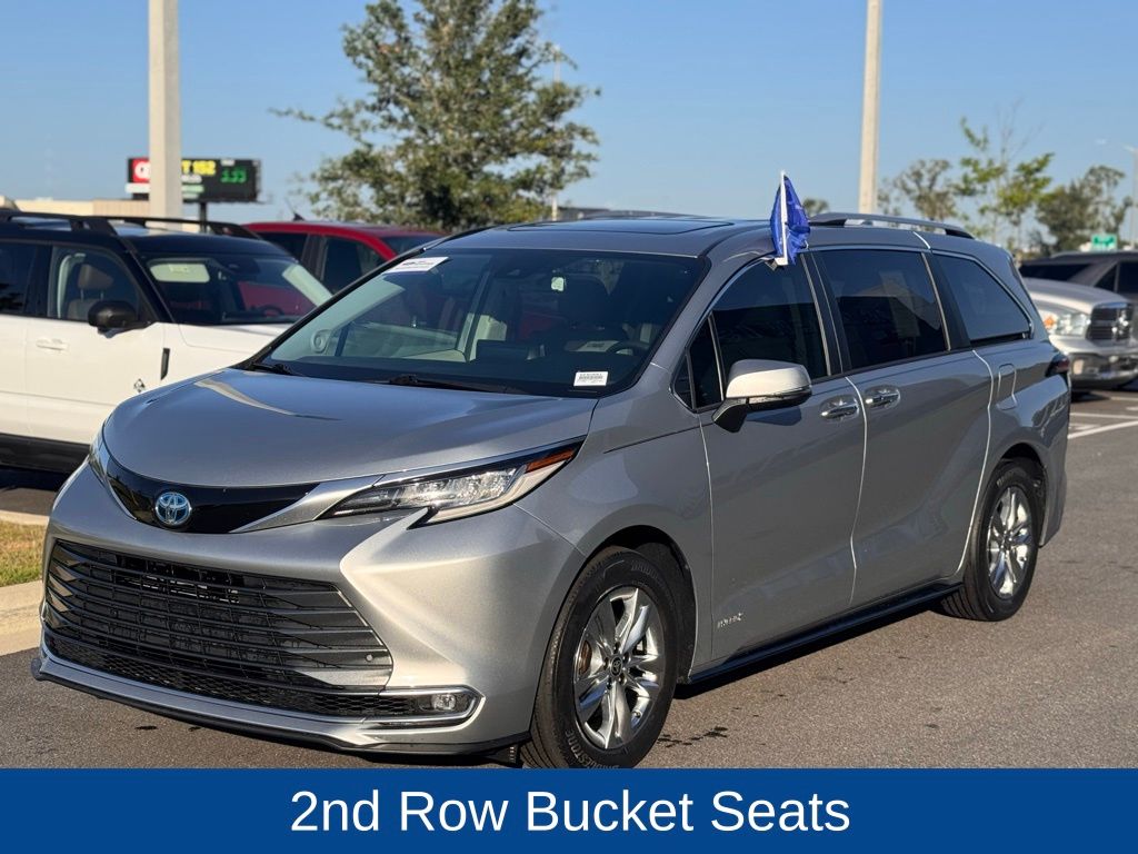 2021 Toyota Sienna Limited 7-Passenger