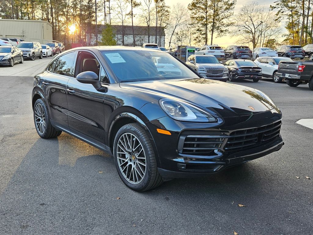 2023 Porsche Cayenne Platinum Edition's photo