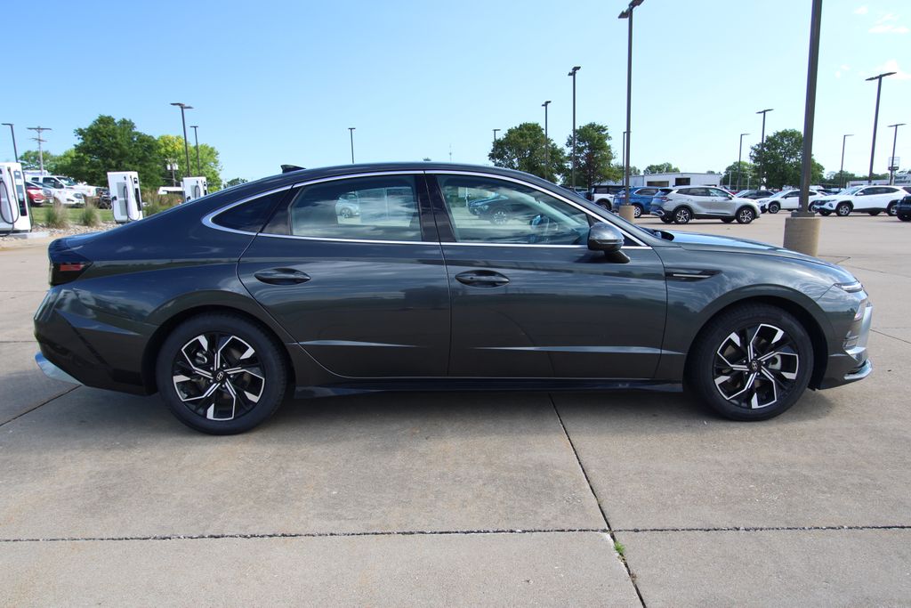 Used 2025 Hyundai Sonata Sedan