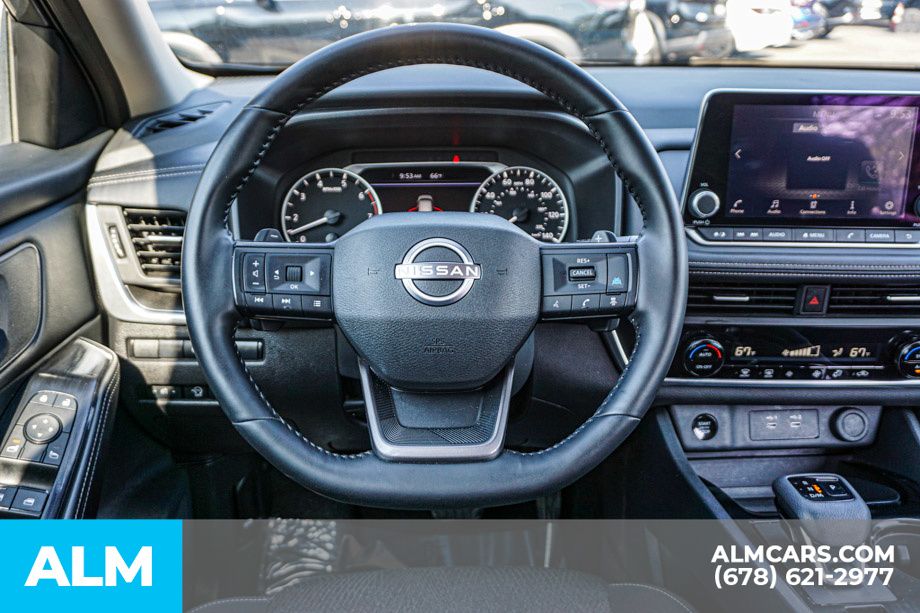 Used 2025 Gray Nissan SV image 28