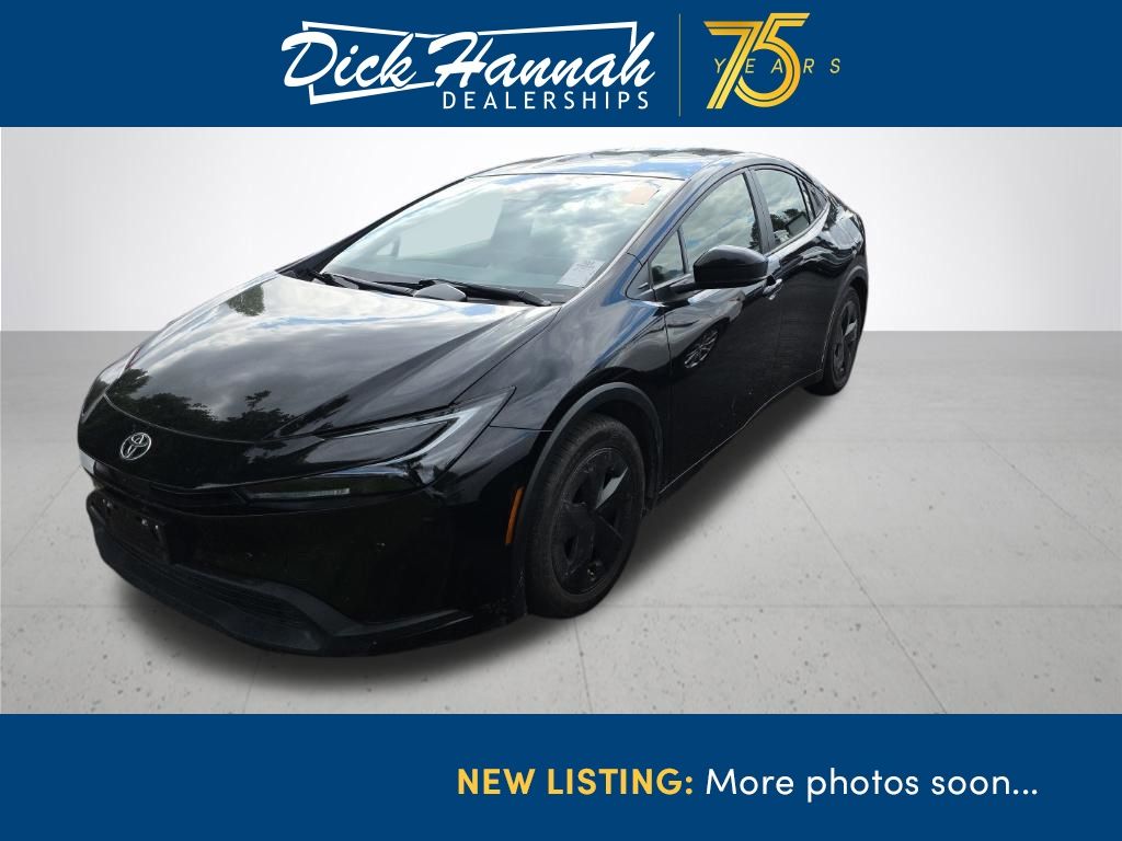  2025 Toyota Prius LE FWD   
