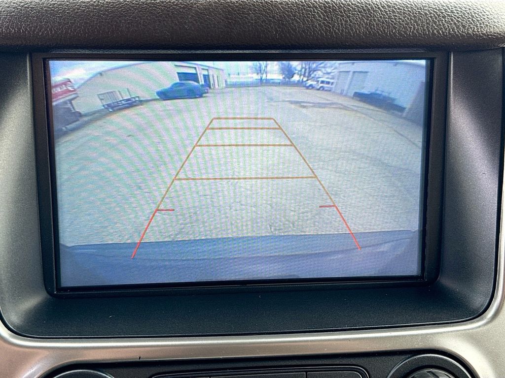 2019 Chevrolet Suburban LT - Photo 12