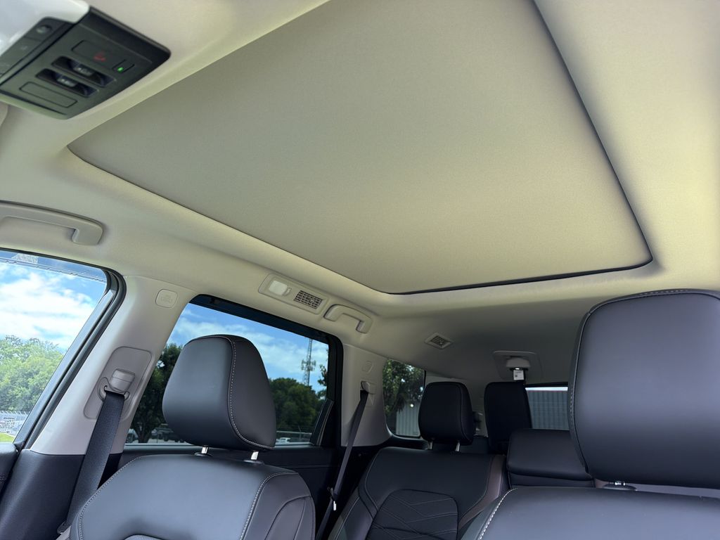 Used 2025 Nissan Pathfinder SUV
