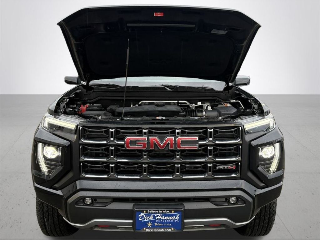 2024 Gmc Canyon AT4 photo 4