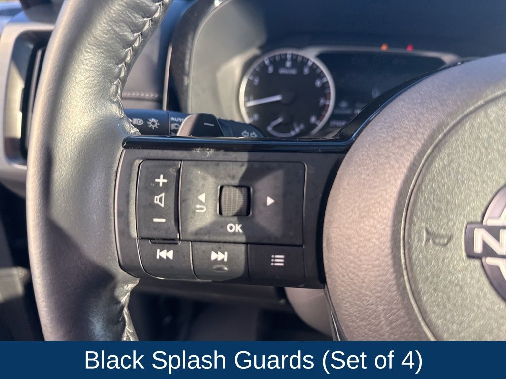 2024 Nissan Pathfinder SL FWD