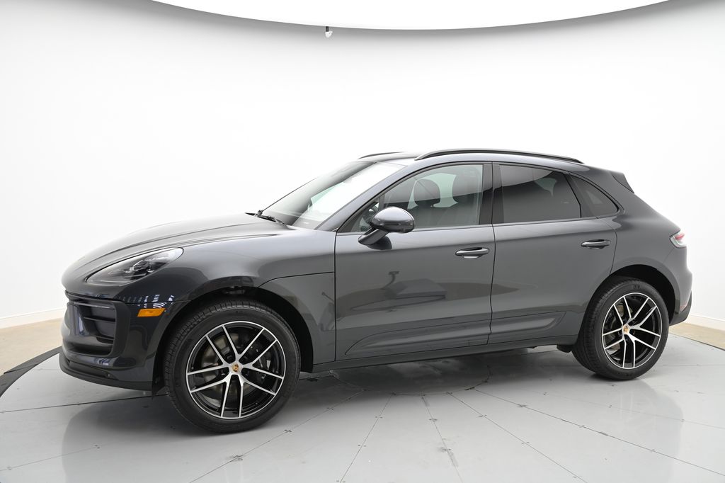 Thumbnail: 2024 Porsche Macan - 1
