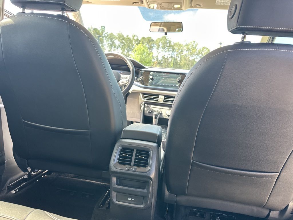 2022 Deep Black Pearl Volkswagen Taos 1.5T SE FWD SUV