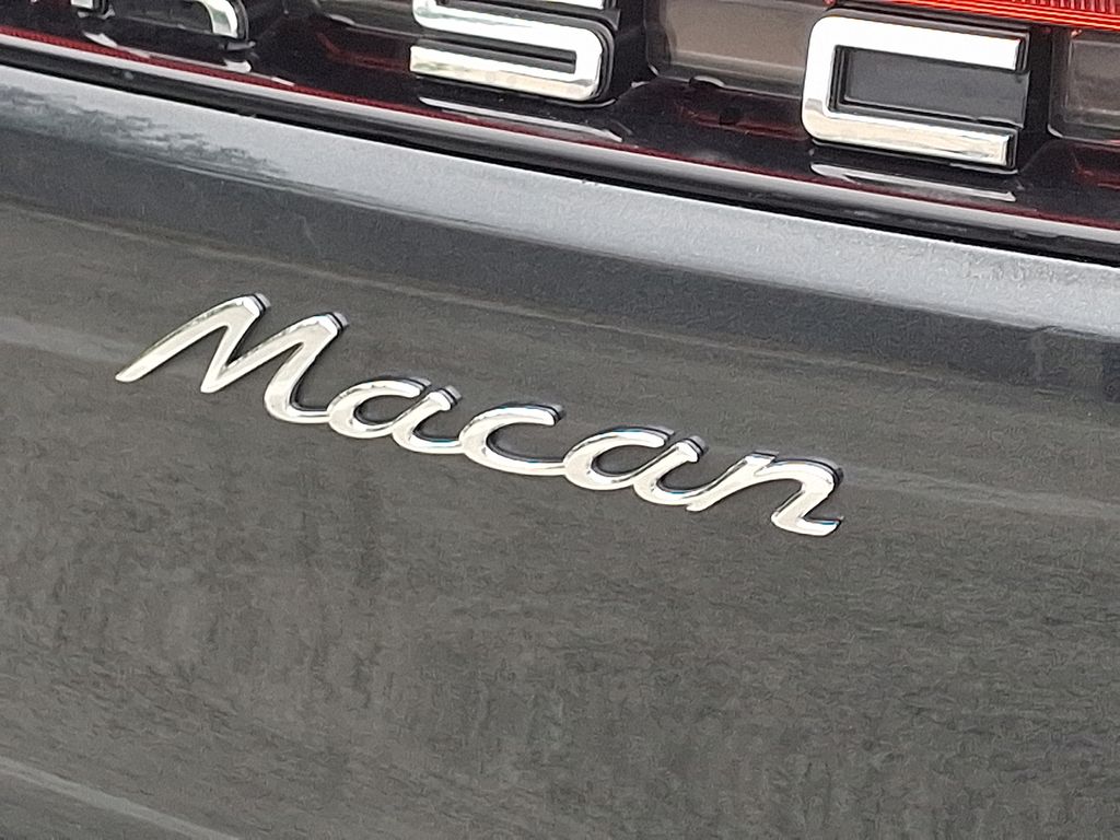 Thumbnail: 2024 Porsche Macan - 32